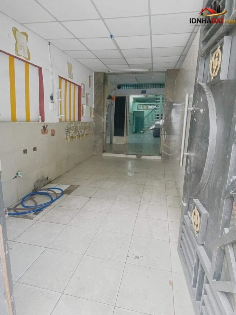 [Review Nhà Đất Sổ Đỏ] Nhà mặt tiền Trần Bá Giao, Quận 5 – Pháp lý sổ đỏ, vị trí vàng cho kinh doanh