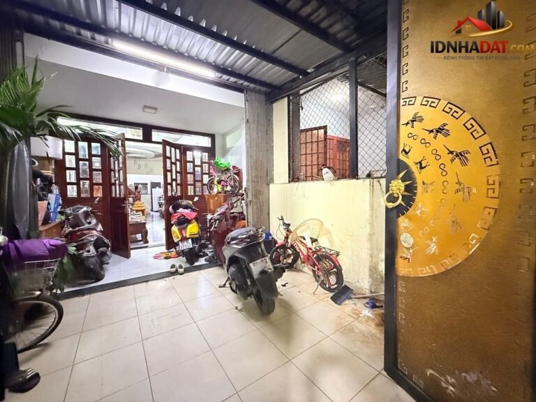 [Đánh Giá Bất Động Sản Sổ Đỏ] Nhà phố 1 trệt 1 lầu tại Đường Phạm Văn Bạch, Tân Bình – Vị trí đắc địa gần sân golf