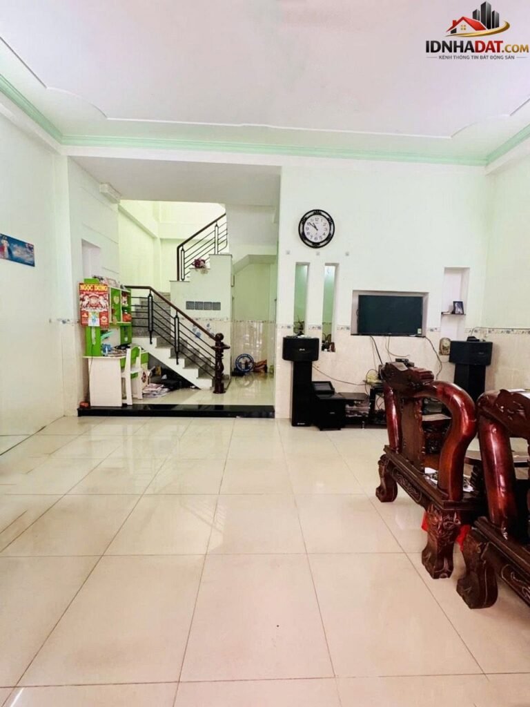 [Review Nhà Đất Sổ Đỏ] Nhà 3 Tầng Ngang 6.3m Sát Chợ Tân Trụ, Tân Bình, HCM – Sổ Đỏ Rõ Ràng