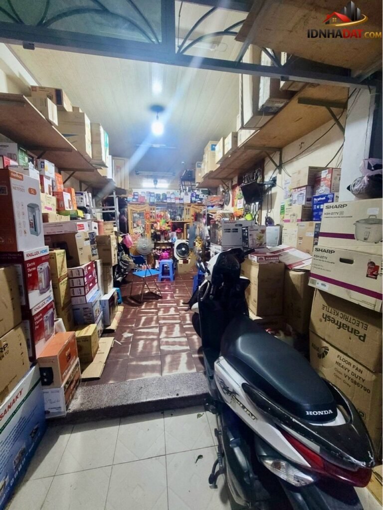 [Review Nhà Đất Sổ Đỏ] Nhà phố 3 mặt tiền hẻm xe hơi gần chợ Bà Chiểu, Quận 1, TP.HCM – Pháp lý sổ đỏ rõ ràng