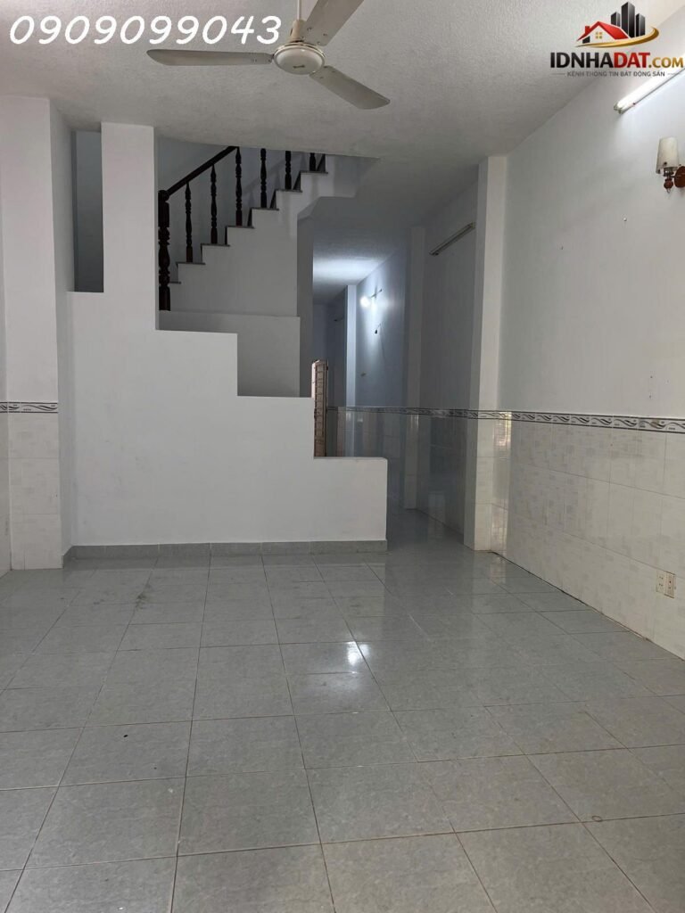 [Review Nhà Đất Sổ Đỏ] Nhà 2 tầng thổ cư có sổ đỏ tại Quận 12, TP.HCM với vị trí thuận lợi