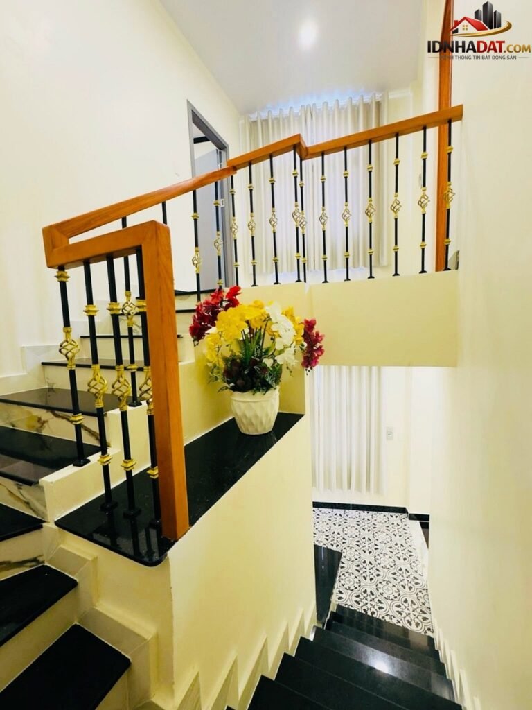 [Đánh Giá Bất Động Sản Sổ Đỏ] Nhà mặt phố Tân Bình, 73m2, vị trí đắc địa gần Lý Thường Kiệt, pháp lý sổ đỏ rõ ràng