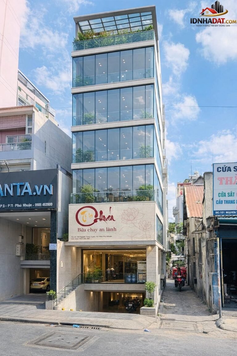 [Đánh Giá Bất Động Sản Sổ Đỏ] Nhà phố 3 mặt tiền Đường Nguyễn Trọng Tuyển, Phú Nhuận, Hồ Chí Minh – Vị trí đắc địa, pháp lý rõ ràng với sổ đỏ.