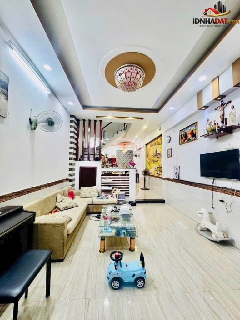[Đánh Giá Bất Động Sản Sổ Đỏ] Nhà đất thổ cư có sổ đỏ tại Đường Bông Sao, Quận 8, TP.HCM – Vị trí đắc địa, pháp lý rõ ràng