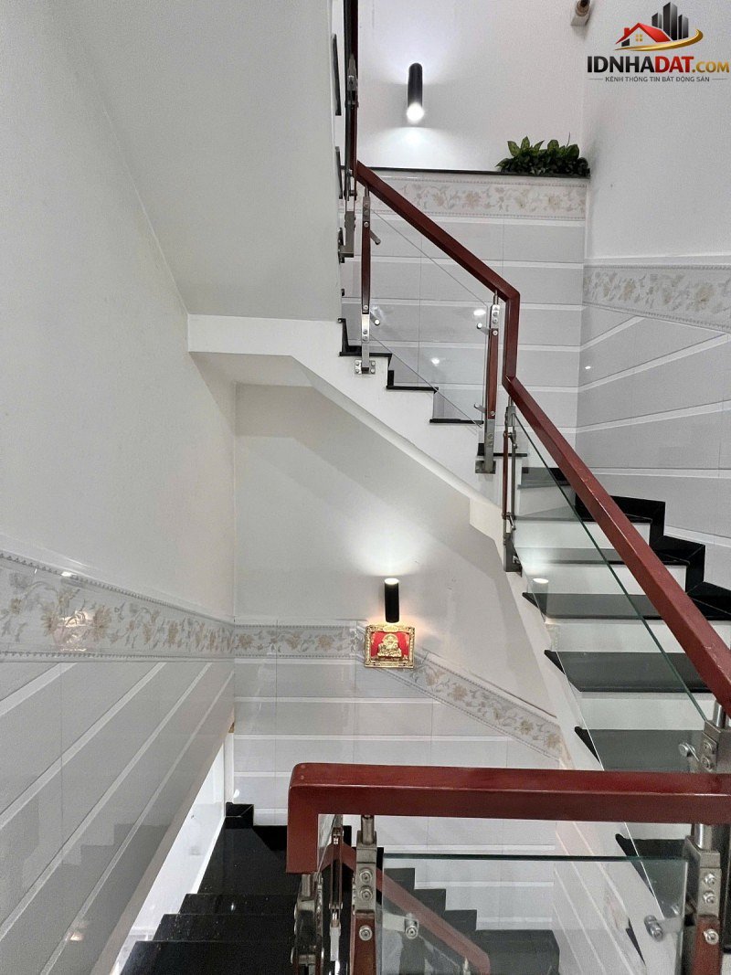 Mặt tiền khu ẩm thực Nguyễn Nhữ Lãm 89m2 3 tầng chỉ 10.399 Bán nhà đất Đường Nguyễn Nhữ Lãm – Phường cũ Tân Phú Quận Tân Phú – Phường mới Tân Phú – Thành phố Hồ Chí Minh