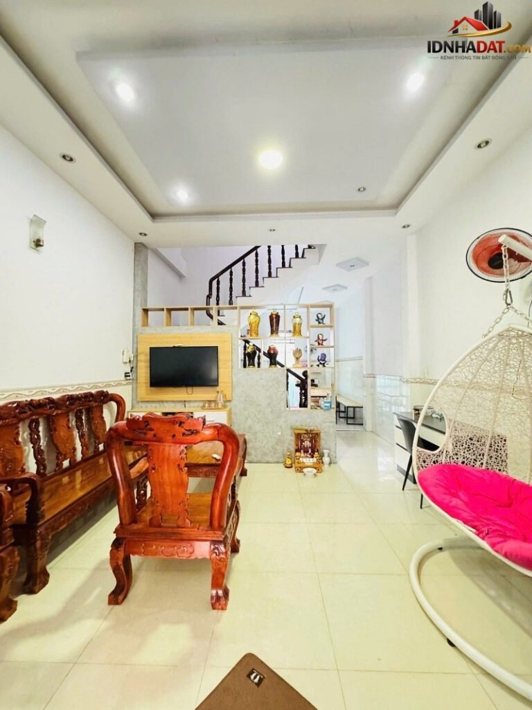 [Đánh Giá Bất Động Sản Sổ Đỏ] Nhà phố 62m2 tại Lê Văn Việt, Quận 9 – Pháp lý rõ ràng, vị trí đắc địa
