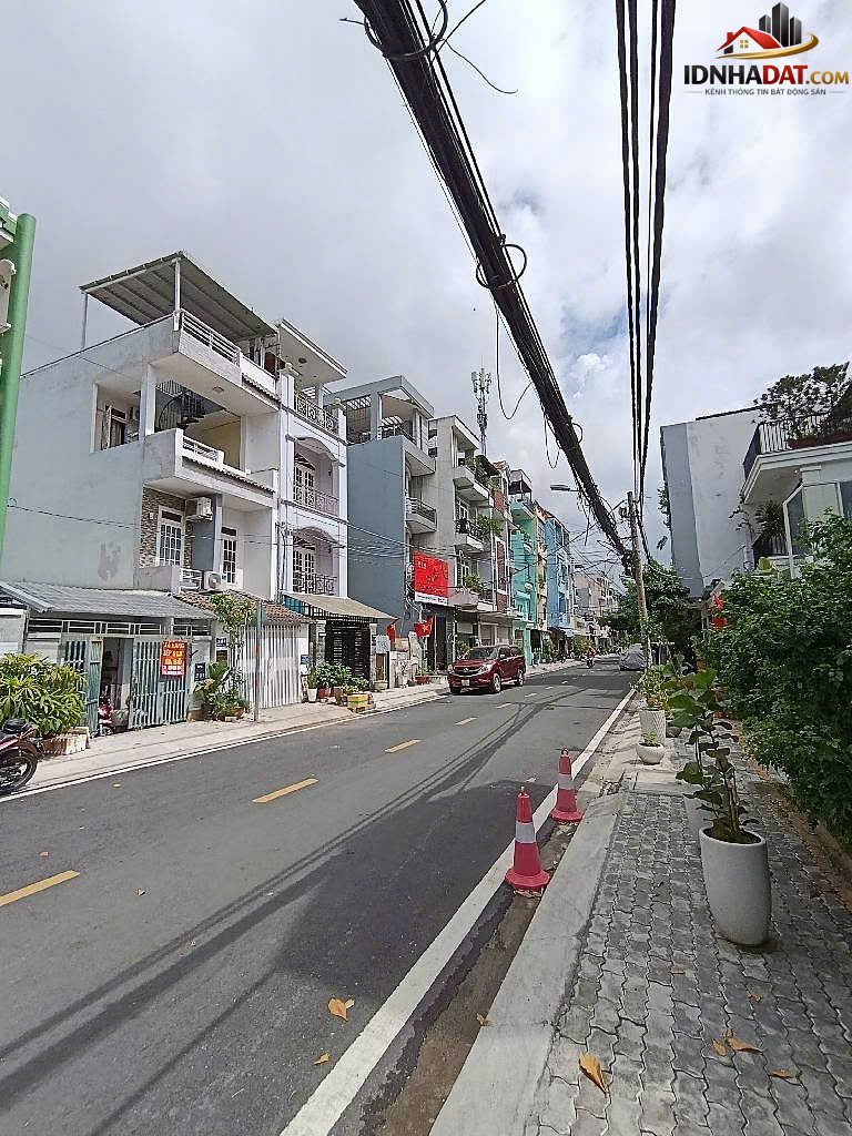[Review Nhà Đất Sổ Đỏ] Nhà phố 4x18m tại Quận 7, TP HCM – Vị trí đắc địa gần cầu Phú Mỹ