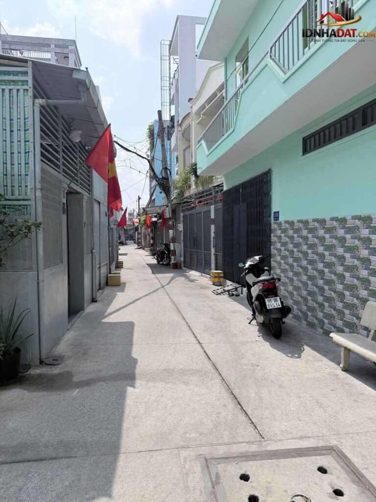 [Đánh Giá Bất Động Sản Sổ Đỏ] Đất Thổ Cư Sổ Đỏ Tại Hẻm 226 Lê Trọng Tấn, Quận Tân Phú Chỉ 3.35 Tỷ