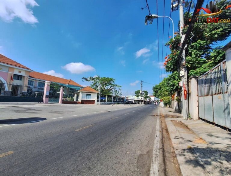 [Đánh Giá Bất Động Sản Sổ Đỏ] Nền đất thổ cư 5x19m cạnh Lê Văn Lương, Quận 7, Hồ Chí Minh với sổ đỏ rõ ràng
