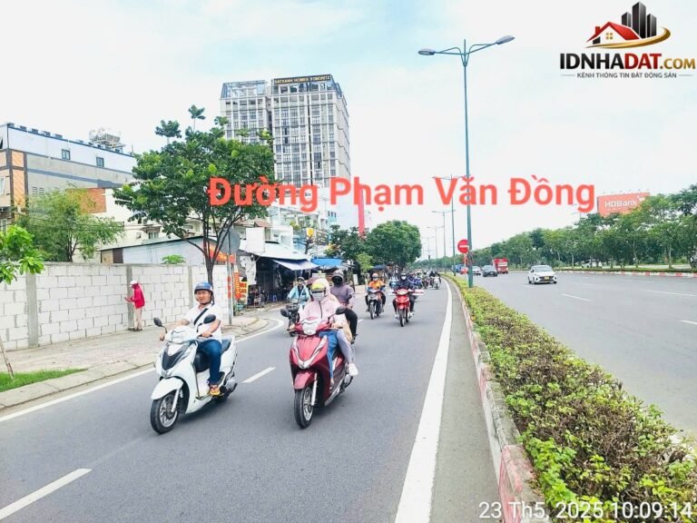 [Đánh Giá Bất Động Sản Sổ Đỏ] Lô đất thổ cư 1.300m2 3 mặt tiền đường Phạm Văn Đồng, Thủ Đức
