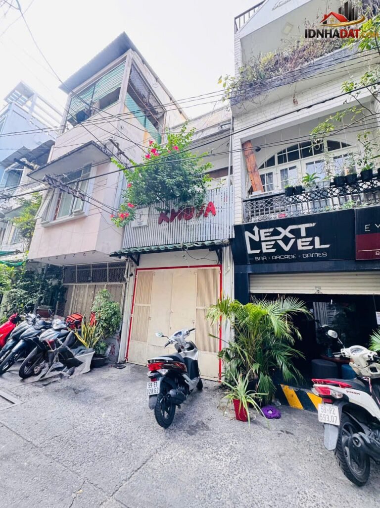 [Đánh Giá Bất Động Sản Sổ Đỏ] Nhà phố 3 tầng mặt tiền hẻm 6m Đường Nguyễn Trãi, Quận 1 – Vị trí đắc địa, pháp lý sổ đỏ rõ ràng