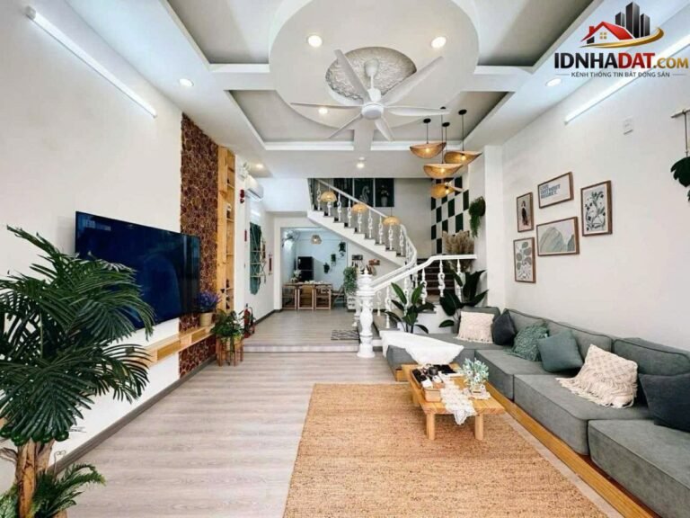 [Review Nhà Đất Sổ Đỏ] Biệt thự 3 tầng lô góc tại Phạm Hùng, Hòa Xuân – Đà Nẵng, pháp lý sổ đỏ rõ ràng