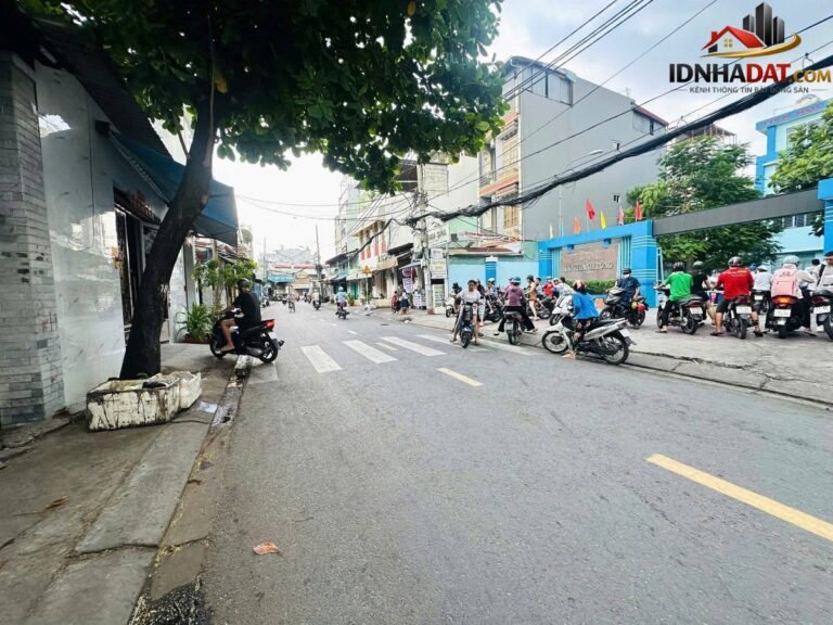 [Đánh Giá Bất Động Sản Sổ Đỏ] Nhà Mặt Tiền Đường Trịnh Đình Trọng, Phường Phú Trung, Tân Phú, HCM – Đất Thổ Cư Có Sổ Đỏ, Giá Trị Tăng Cao