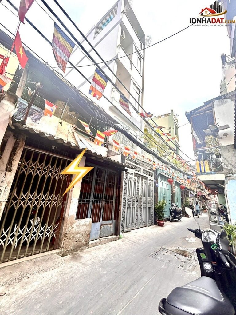 [Đánh Giá Bất Động Sản Sổ Đỏ] Nhà phố nở hậu 46m2 trên Đường Nguyễn Khoái, Quận 4, TP.HCM với sổ đỏ rõ ràng