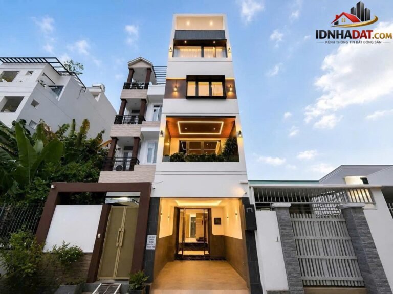 [Đánh Giá Bất Động Sản Sổ Đỏ] Nhà phố 5 tầng có thang máy tại Quận 7, TP.HCM – Vị trí đắc địa bên cạnh Vincom
