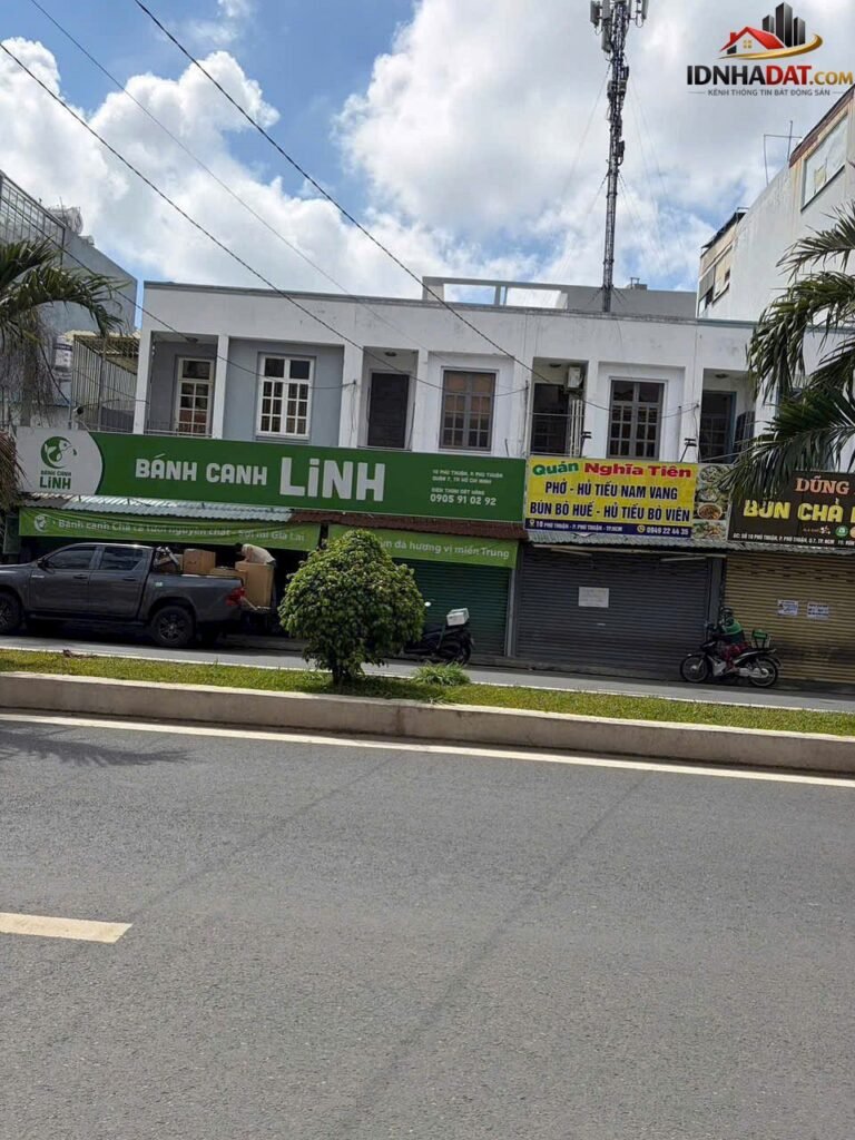 [Đánh Giá Bất Động Sản Sổ Đỏ] Nhà phố mặt tiền đường Phú Thuận, Quận 7, TP. Hồ Chí Minh – Vị trí đắc địa với sổ đỏ rõ ràng