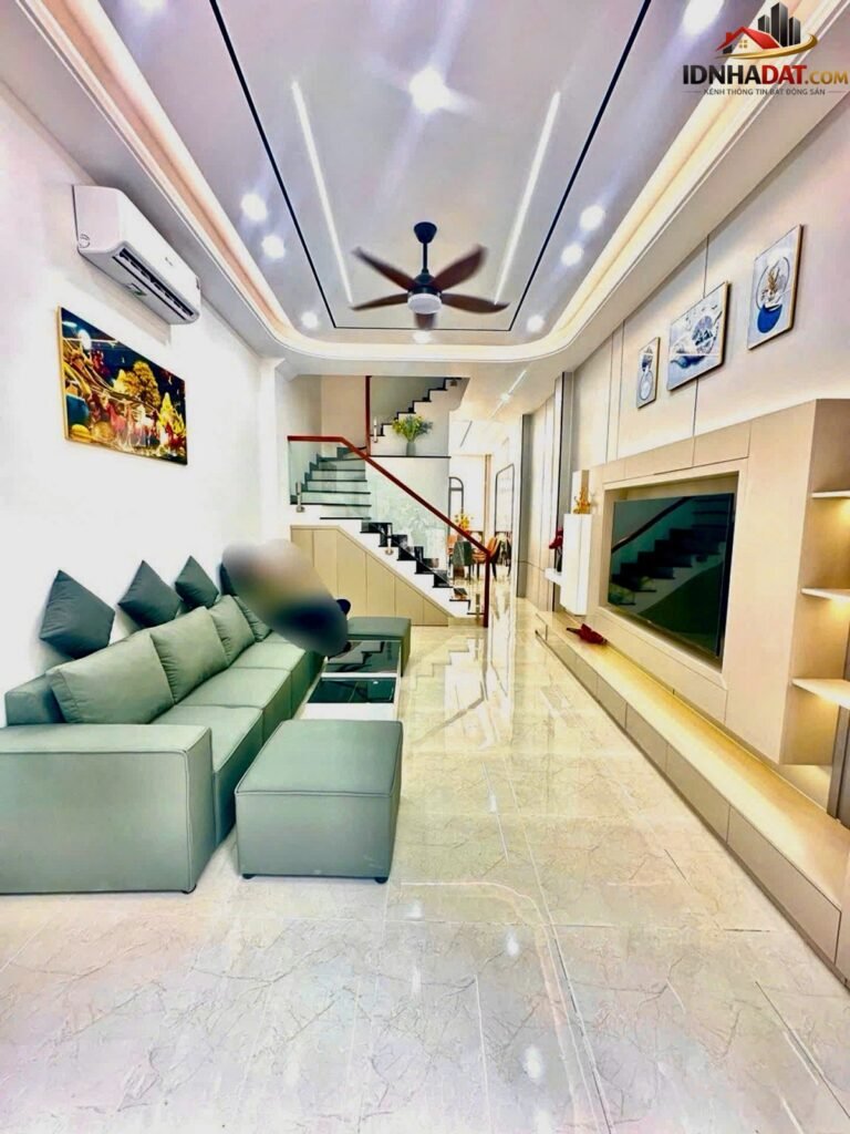 [Đánh Giá Bất Động Sản Sổ Đỏ] Nhà phố 4 tầng tại đường Hồ Xuân Hương, Quận 1, TP.HCM – Pháp lý rõ ràng, vị trí đắc địa