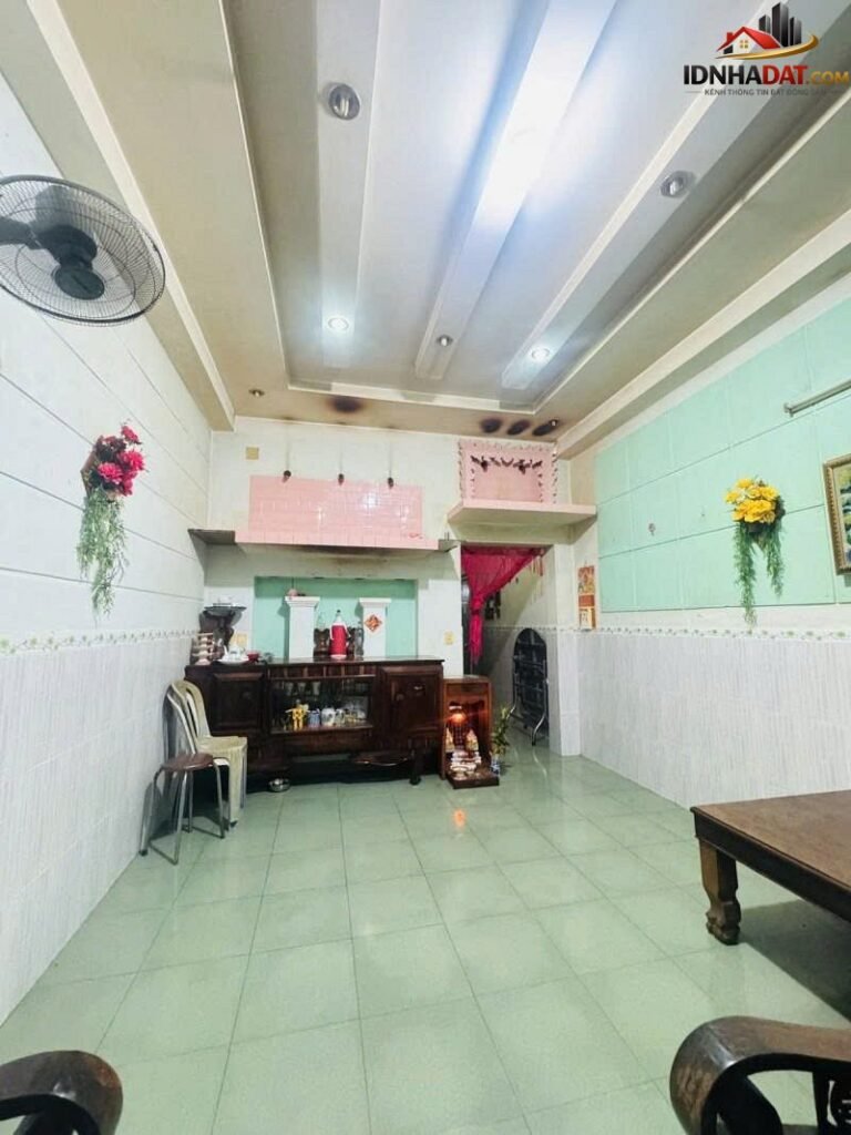 [Đánh Giá Bất Động Sản Sổ Đỏ] Nhà Hẻm Xe Hơi 6m Đường Lạc Long Quân, Quận 11 – Pháp Lý Sổ Đỏ, Tiềm Năng Tăng Giá Cao