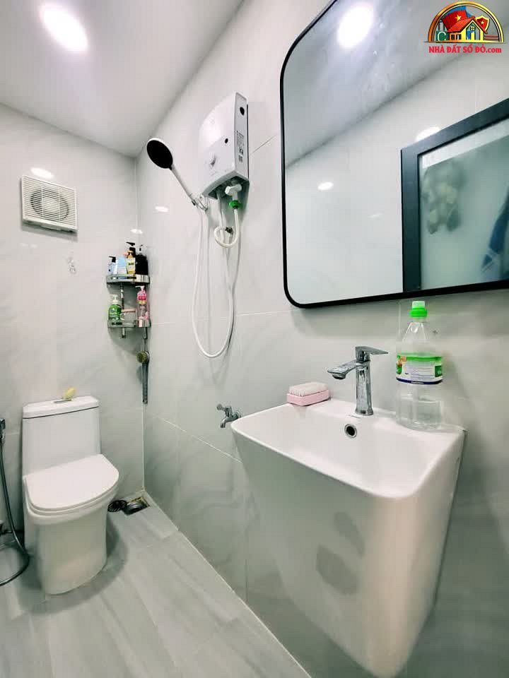 Bán nhà đất Đường Trịnh Đình Trọng – Phường cũ Hòa Thạnh Quận Tân Phú – Phường mới Hòa Thạnh – Thành phố Hồ Chí Minh 44m2 8.8 tỷ