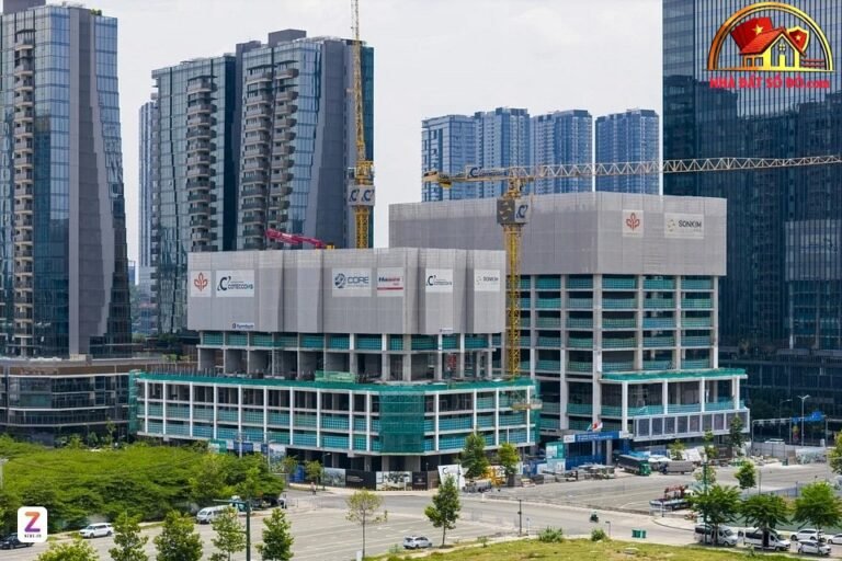 Thị Trường Bất Động Sản Sổ Đỏ 2026 – Nghịch Lý Căn Hộ Giảm Giá