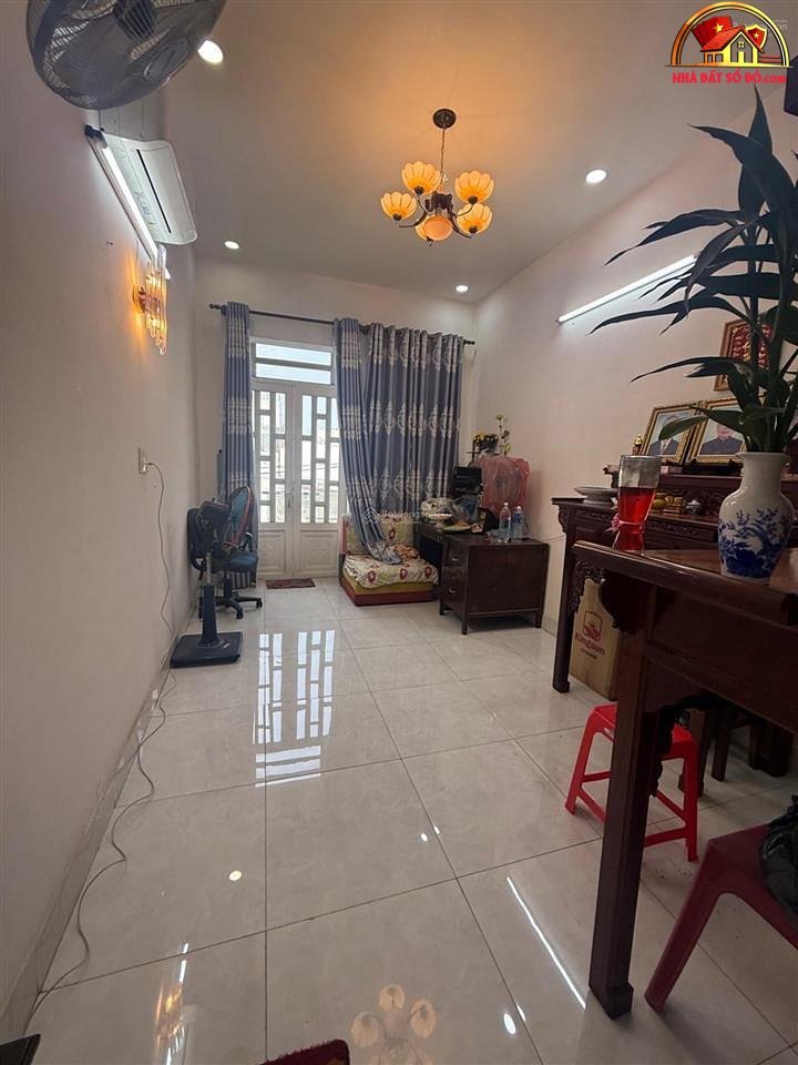 Bán nhà đất Đường lớn – Phường cũ Không xác định – Phường mới Không xác định – Thành phố Hồ Chí Minh Diện tích 60m2 Giá 7.9 tỷ