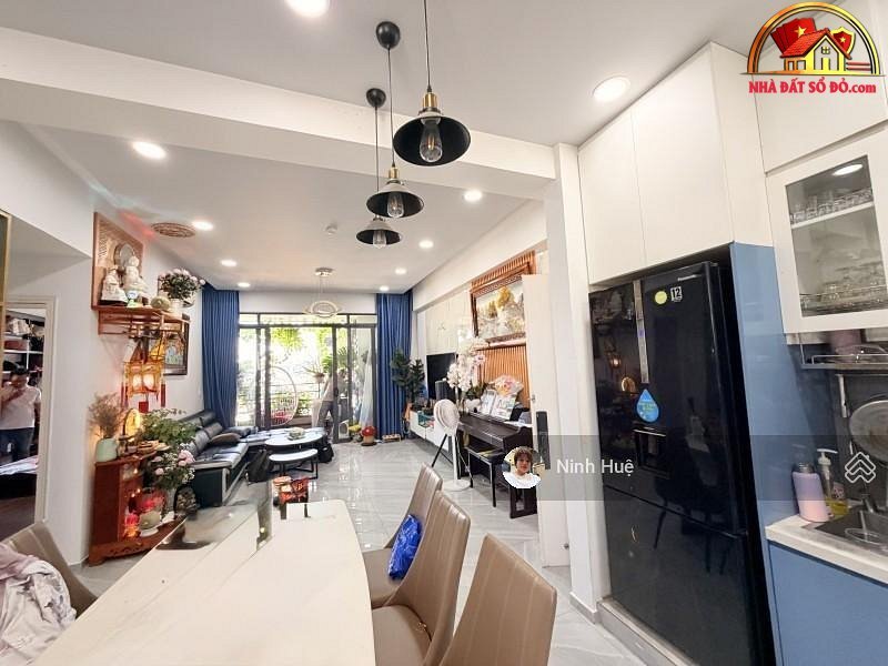 Cao ốc Thuận Việt – Phường cũ 15 Quận 11 – Phường mới 15 – Thành phố Hồ Chí Minh 98 m2 6.5 tỷ