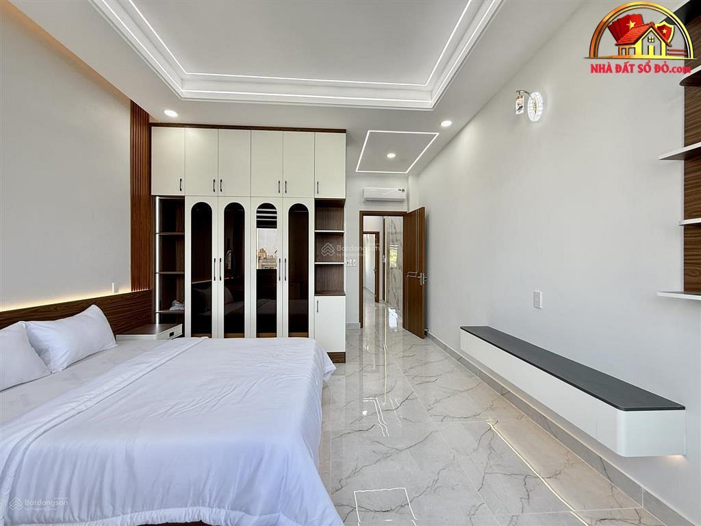 Bán nhà đất Đường Trung Chánh – Phường cũ Không xác định – Quận Không xác định – Thành phố Hồ Chí Minh diện tích 72 m2 giá 8.6 tỷ