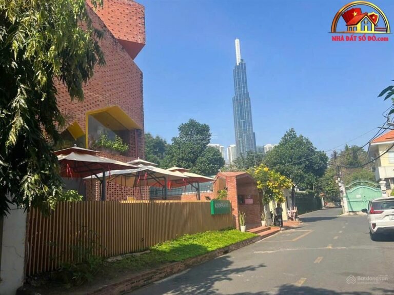 Bán khuôn đất xây tòa nhà Đường Nguyễn Sơn – Phường cũ Phú Thọ Hòa Quận Tân Phú – Phường mới Phú Thọ Hòa – Thành phố Hồ Chí Minh diện tích 360 m2 giá 51.5 tỷ