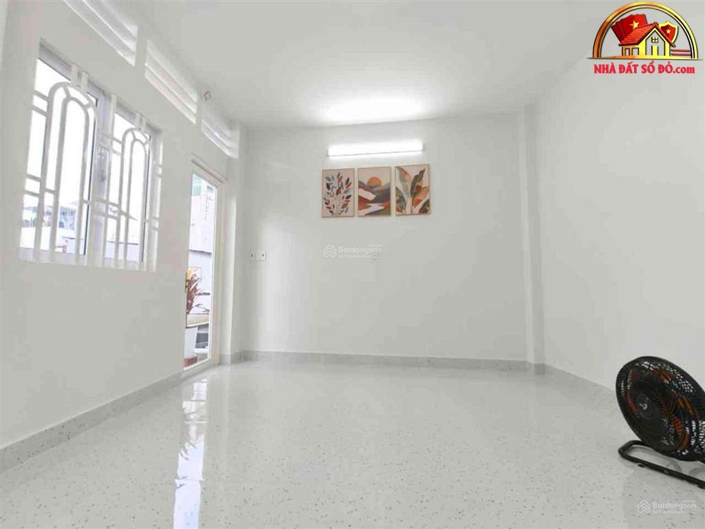Lạc Long Quân – Nhà đẹp ở ngay – 3 tầng BTCT – nhỉnh 4 tỷ – diện tích 24 m2 – Bán nhà đất Đường Lạc Long Quân – Phường cũ 10 Quận Tân Bình – Phường mới 10 – Thành phố Hồ Chí Minh
