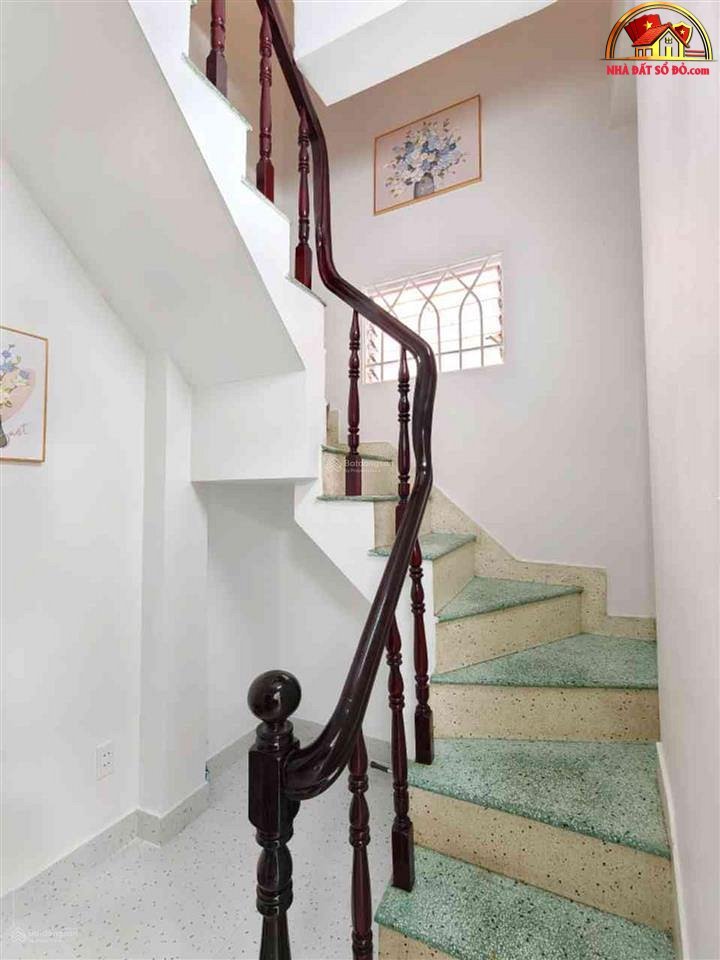 Lạc Long Quân – Nhà đẹp ở ngay – 3 tầng BTCT – nhỉnh 4 tỷ – diện tích 24 m2 – Bán nhà đất Đường Lạc Long Quân – Phường cũ 10 Quận Tân Bình – Phường mới 10 – Thành phố Hồ Chí Minh