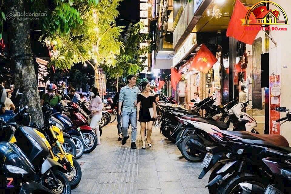 Bán nhà đất Đường Phan Xích Long – Phường cũ Phú Nhuận – Phường mới Không xác định – Thành phố Hồ Chí Minh 243m2 Thỏa thuận