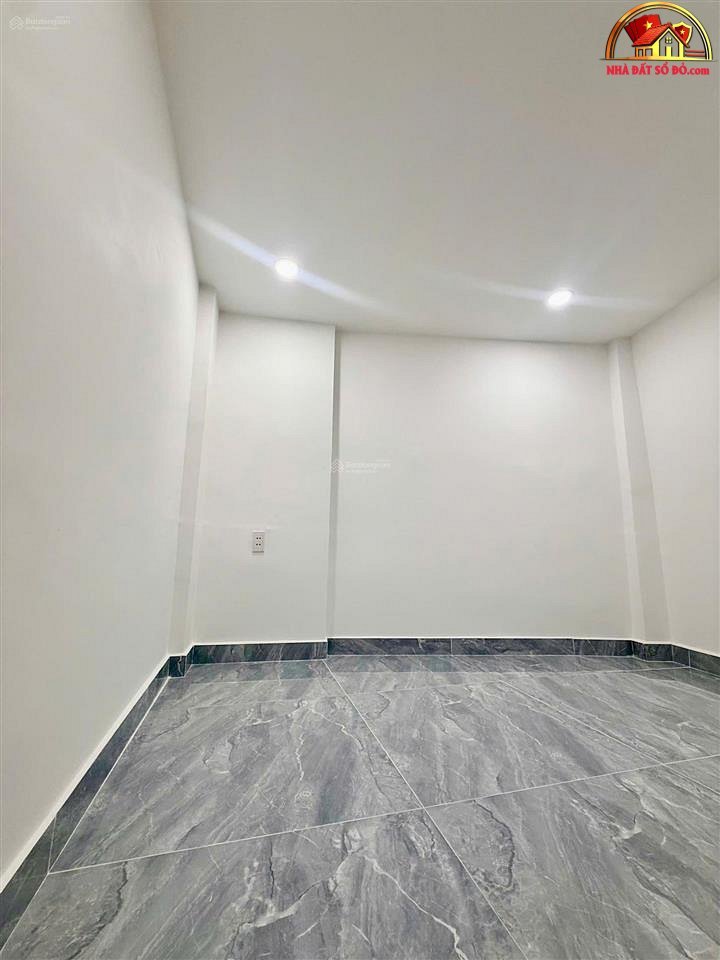 Bán nhà đất Đường Lạc Long Quân – Phường cũ 5 Quận 11 – Phường mới 5 – Thành phố Hồ Chí Minh Diện Tích 15m2 Giá 2.89 tỷ