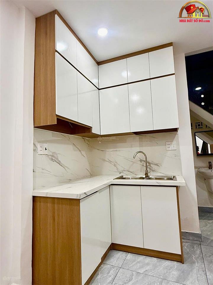 Bán nhà đất Đường Lạc Long Quân – Phường cũ 5 Quận 11 – Phường mới 5 – Thành phố Hồ Chí Minh Diện Tích 15m2 Giá 2.89 tỷ