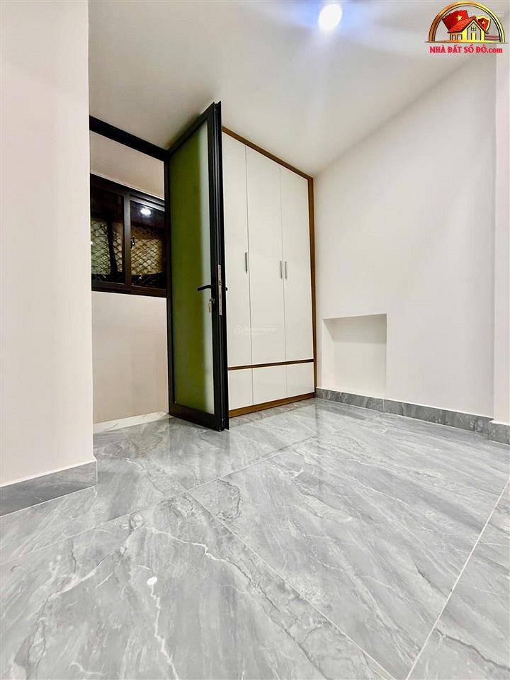 Bán nhà đất Đường Lạc Long Quân – Phường cũ 5 Quận 11 – Phường mới 5 – Thành phố Hồ Chí Minh Diện Tích 15m2 Giá 2.89 tỷ