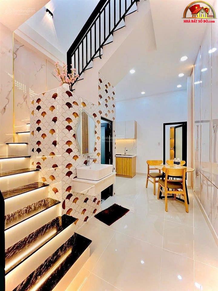 Bán nhà đất Đường Nguyễn Sỹ Sách – Phường cũ Tân Sơn Quận Tân Bình – Phường mới Tân Sơn Nhì – Thành phố Hồ Chí Minh Diện tích 37 m2 Giá 4.99 tỷ