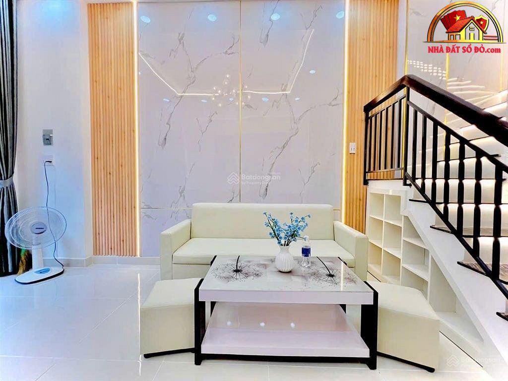 Bán nhà đất Đường Nguyễn Sỹ Sách – Phường cũ Tân Sơn Quận Tân Bình – Phường mới Tân Sơn Nhì – Thành phố Hồ Chí Minh Diện tích 37 m2 Giá 4.99 tỷ