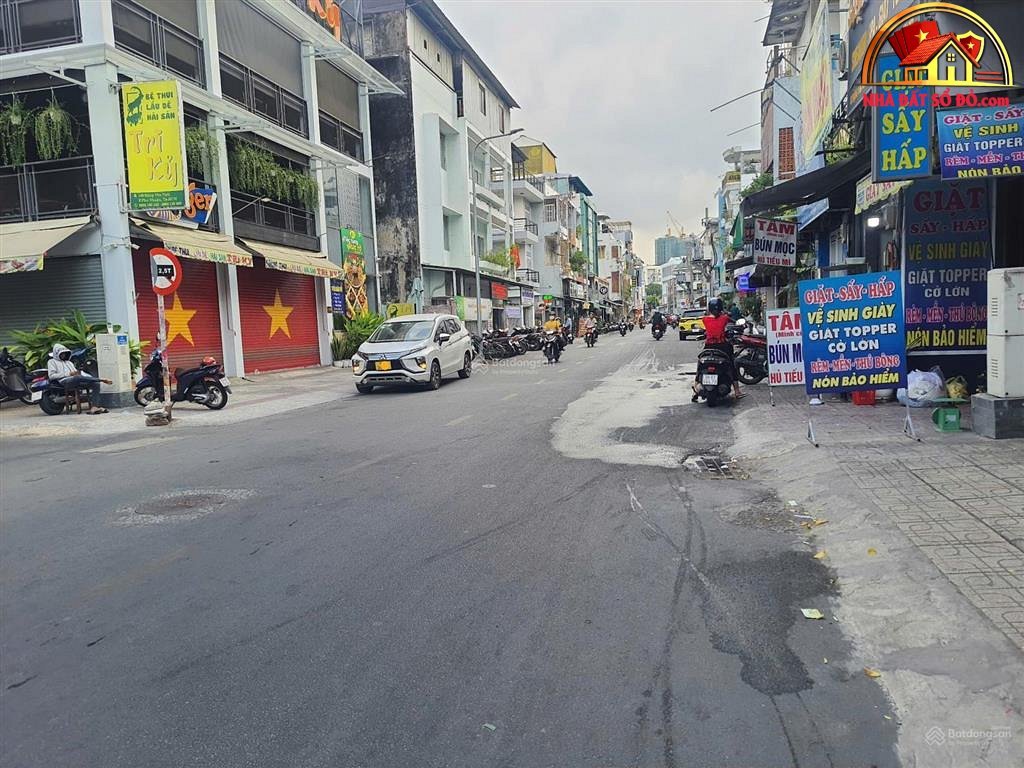 Bán nhà đất Đường Đặng Văn Ngữ – Phường cũ 14 Quận Phú Nhuận – Phường mới 14 – Thành phố Hồ Chí Minh Diện tích 100 m2 – Giá 29 tỷ