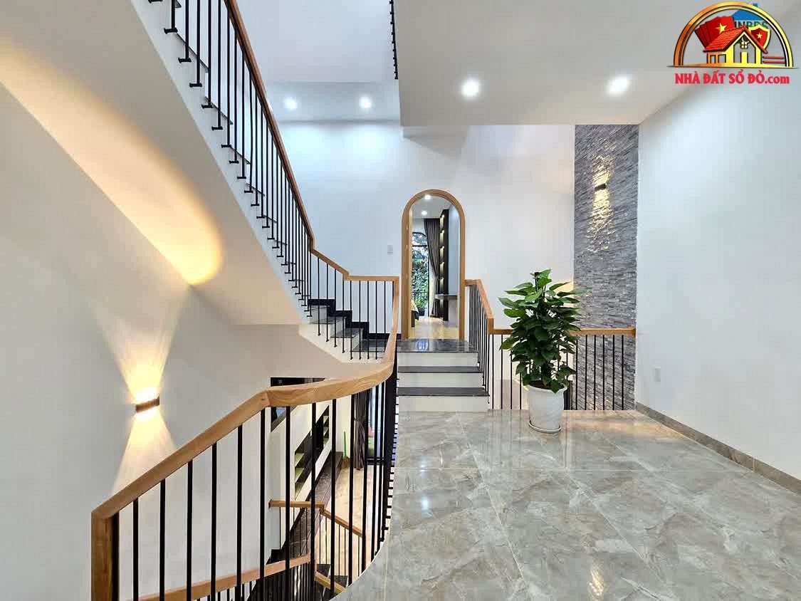 Nhà 1 Trệt 2 Lầu Mới Xây Đẹp Tại Đường Nguyễn Triệu Luật – Phường cũ Tân Tạo Quận Bình Tân – Phường mới Tân Tạo – Thành phố Hồ Chí Minh Diện Tích: 120m² Giá: 5.7 tỷ
