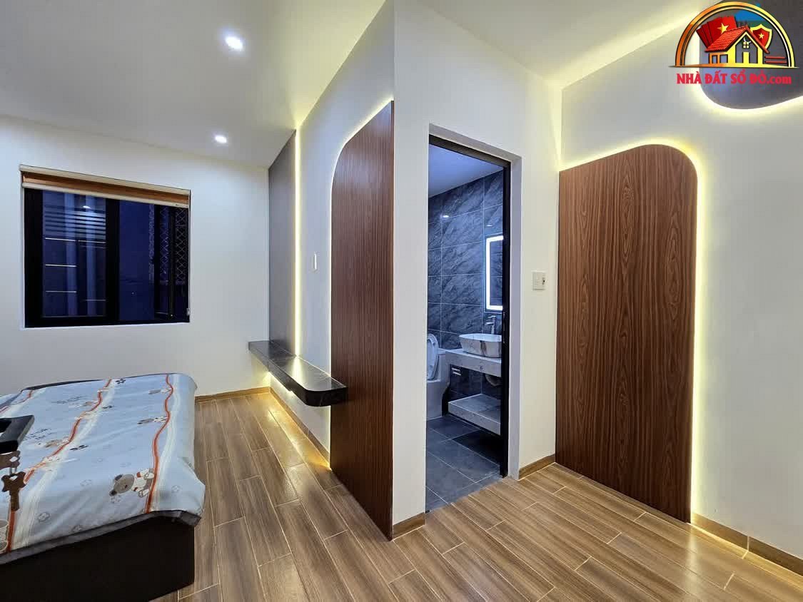Nhà 1 Trệt 2 Lầu Mới Xây Đẹp Tại Đường Nguyễn Triệu Luật – Phường cũ Tân Tạo Quận Bình Tân – Phường mới Tân Tạo – Thành phố Hồ Chí Minh Diện Tích: 120m² Giá: 5.7 tỷ
