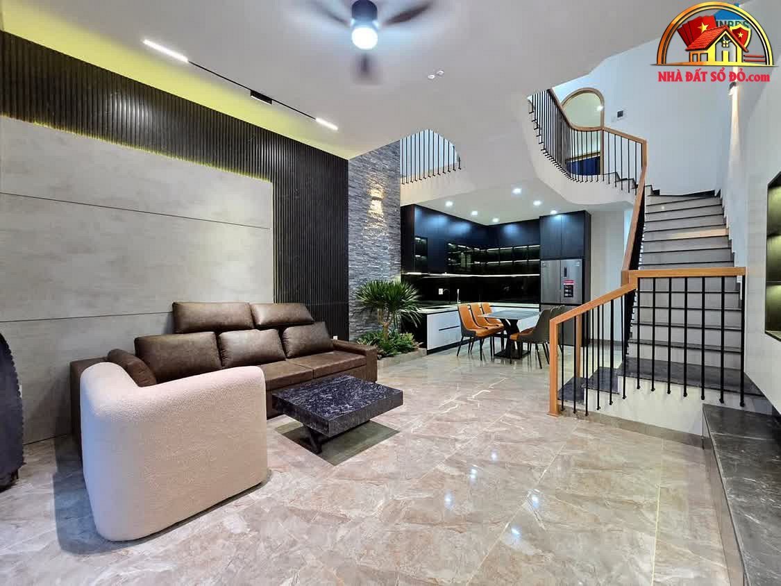 Nhà 1 Trệt 2 Lầu Mới Xây Đẹp Tại Đường Nguyễn Triệu Luật – Phường cũ Tân Tạo Quận Bình Tân – Phường mới Tân Tạo – Thành phố Hồ Chí Minh Diện Tích: 120m² Giá: 5.7 tỷ