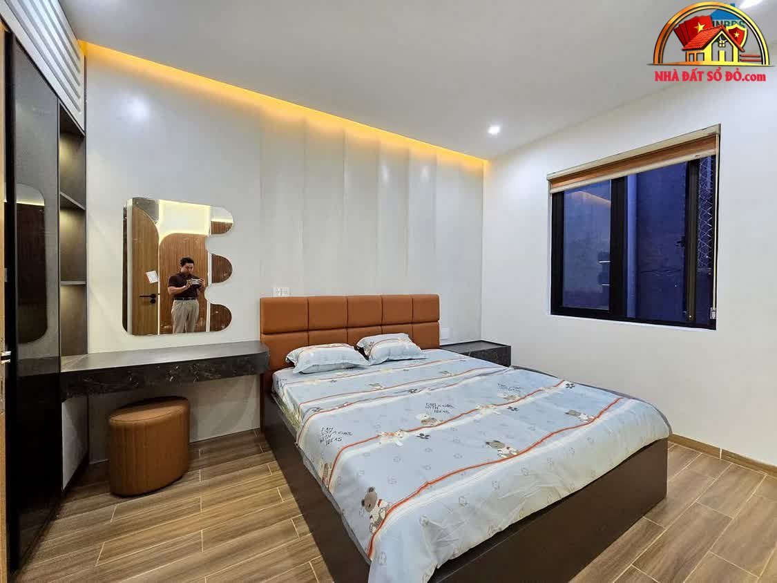 Nhà 1 Trệt 2 Lầu Mới Xây Đẹp Tại Đường Nguyễn Triệu Luật – Phường cũ Tân Tạo Quận Bình Tân – Phường mới Tân Tạo – Thành phố Hồ Chí Minh Diện Tích: 120m² Giá: 5.7 tỷ