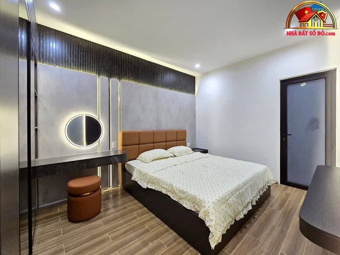 Nhà 1 Trệt 2 Lầu Mới Xây Đẹp Tại Đường Nguyễn Triệu Luật – Phường cũ Tân Tạo Quận Bình Tân – Phường mới Tân Tạo – Thành phố Hồ Chí Minh Diện Tích: 120m² Giá: 5.7 tỷ