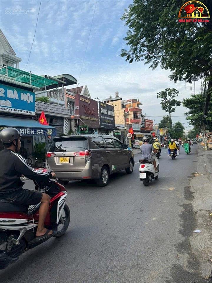 Cần bán nhà đất mặt tiền đường Nguyễn Văn Quá – Phường cũ Đông Hưng Thuận Quận 12 – Phường mới Đông Hưng Thuận – Thành phố Hồ Chí Minh – Diện tích 114m2 – Giá 12.9 tỷ