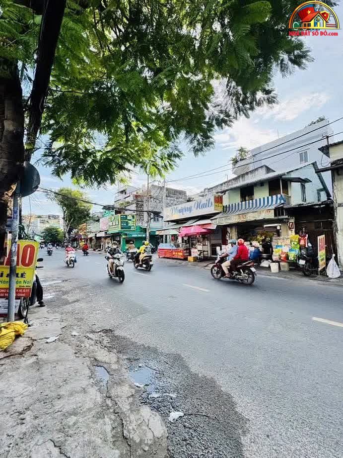 Bán nhà đất Đường Lạc Long Quân – Phường cũ Không xác định – Quận 11 – Phường mới Không xác định – Thành phố Hồ Chí Minh 90 m² 22.5 tỷ