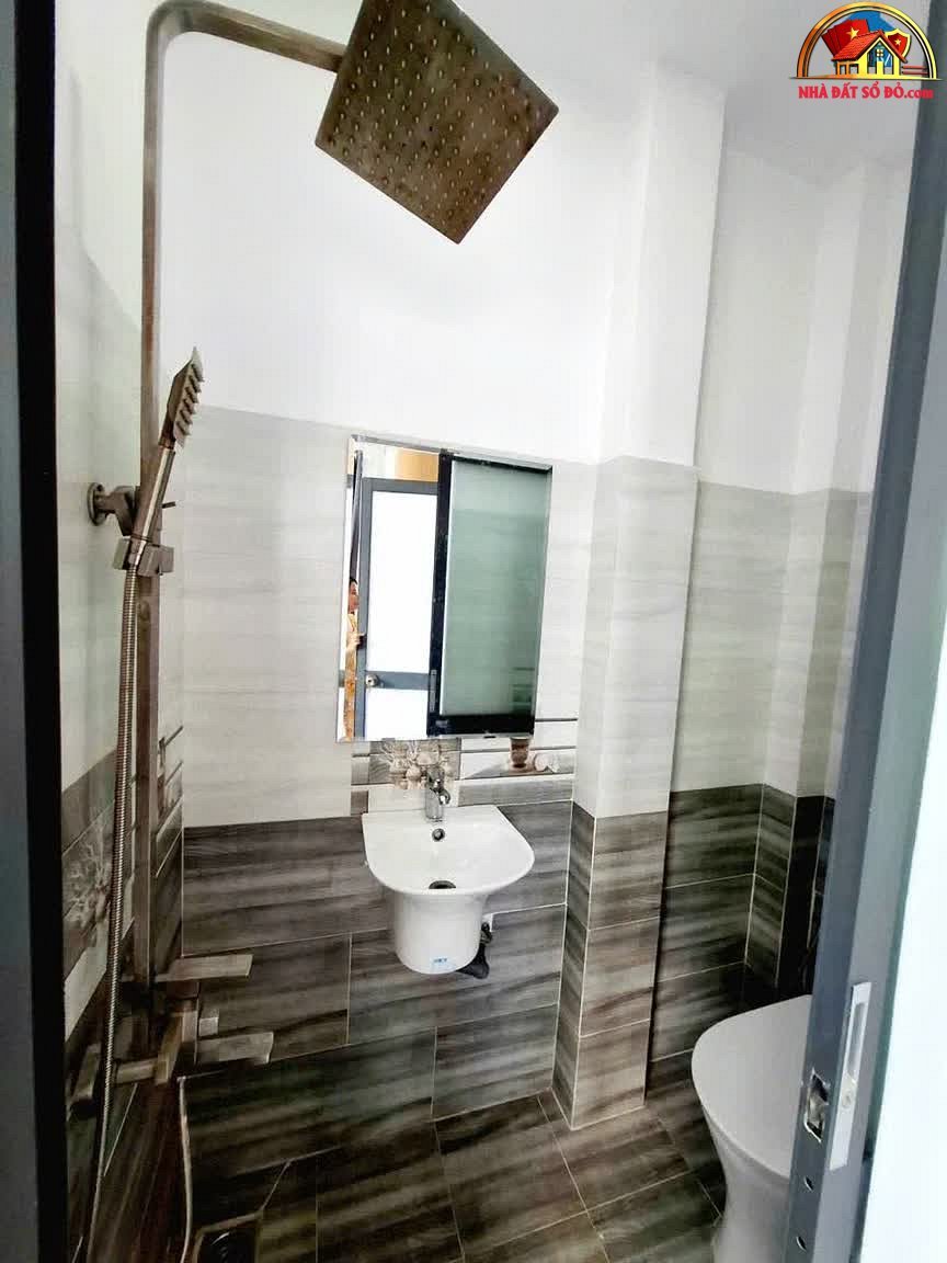 Bán nhà đất Đường Lạc Long Quân – Phường cũ 5 Quận Tân Bình – Phường mới 5 – Thành phố Hồ Chí Minh – Diện tích 30 m² – Giá 5.35 tỷ