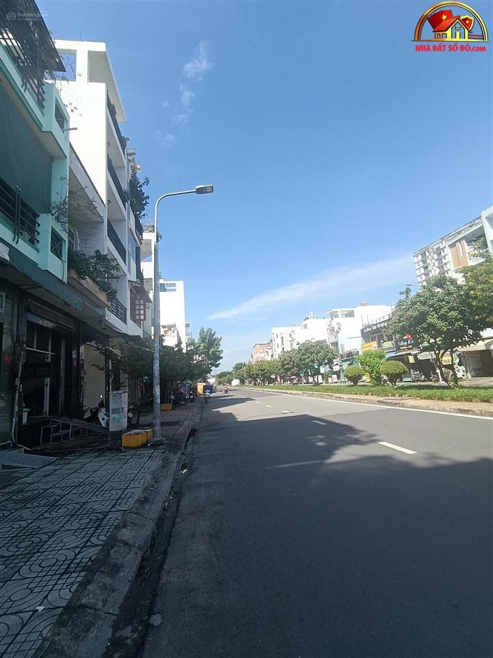 Bán nhà đất Đường Lê Thúc Hoạch – Phường cũ Phú Thọ Hòa Quận Tân Phú – Phường mới Phú Thọ Hòa – Thành phố Hồ Chí Minh Diện tích 44 m2 – Giá 9 tỷ