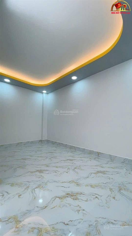 Bán nhà đất Đường Lạc Long Quân – Phường cũ 9 Quận Tân Bình – Phường mới 9 – Thành phố Hồ Chí Minh Diện tích 13 m2 – Giá 3.2 tỷ