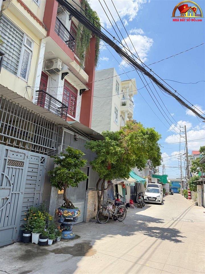 Nhà hẻm xe hơi đường Trường Thị Hoa – Phường cũ Tân Thới Hiệp Quận 12 – Phường mới Tân Thới Hiệp – Thành phố Hồ Chí Minh diện tích 55 m2 giá 6.48 tỷ
