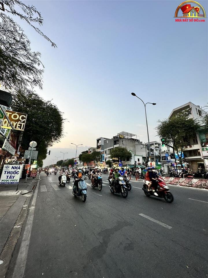 Bán nhà đất Đường Lê Trọng Tấn – Phường cũ Tây Thạnh Quận Tân Phú – Phường mới Tây Thạnh – Thành phố Hồ Chí Minh diện tích 280 m2 giá 36 tỷ