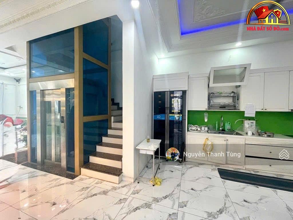 Nhà 4 tầng thang máy khu VIP đường Nguyễn Ảnh Thủ – Phường cũ Tân Chánh Hiệp Quận 12 – Phường mới Tân Chánh Hiệp – Thành phố Hồ Chí Minh Diện tích 135 m2 – Giá 9.7 tỷ